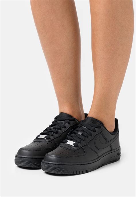 zwarte nike air force|black air force 1 shoes.